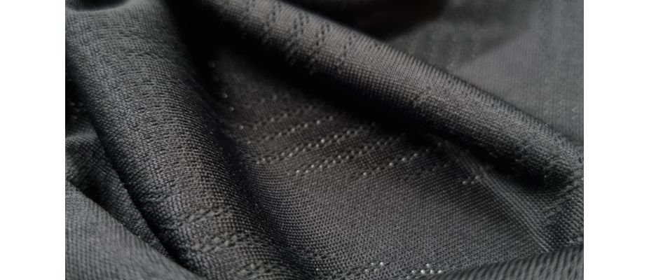 Como limpar poliester e manter suas peças impecáveis no dia a dia