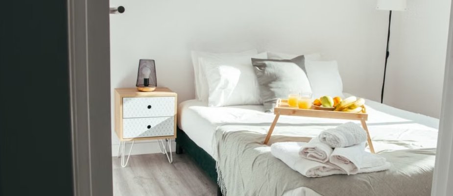 Como organizar quarto pequeno? Aprenda a aproveitar melhor cada espaço!